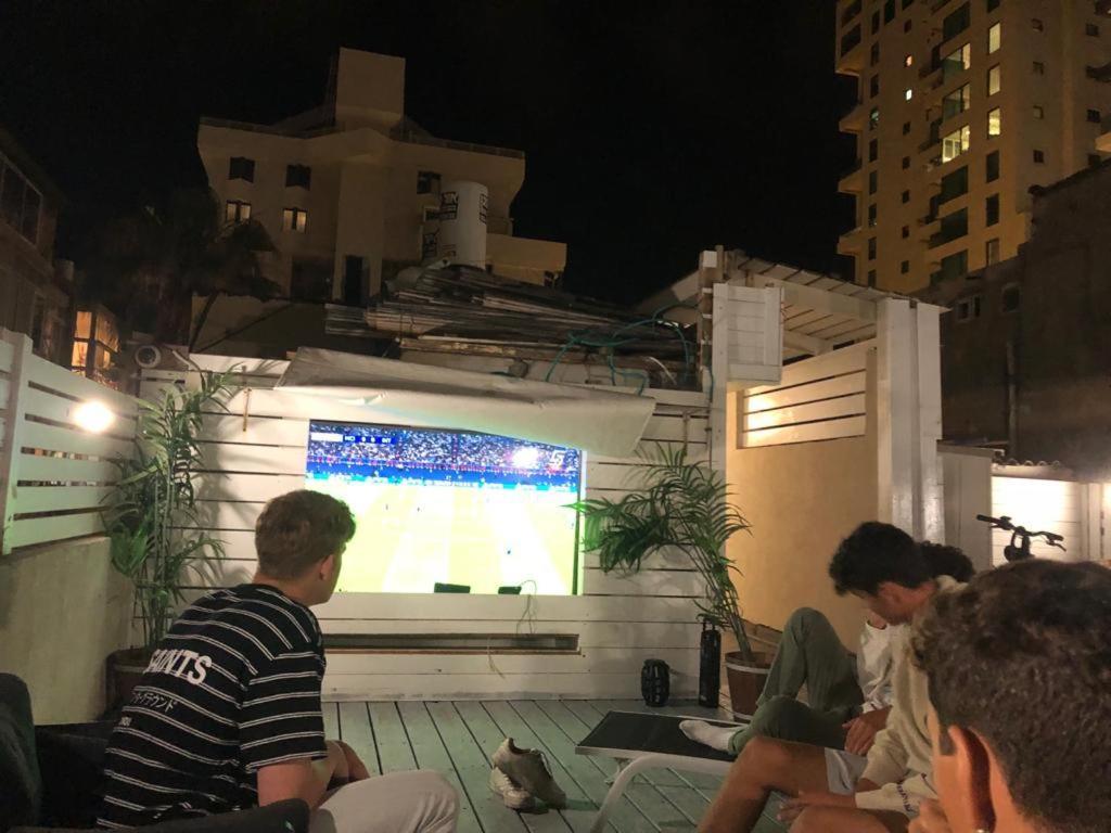 דירת סטודיו יפיפיה על גג ומרפסת שמש ברחוב הירקון Apartment Tel Aviv Luaran gambar